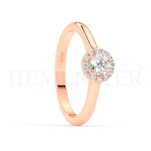 Anillo de compromiso de oro rosa con diamantes