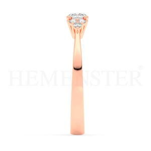 Anillo de compromiso de oro rosa con diamantes