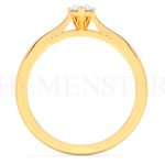 Anillo de compromiso de oro con diamantes