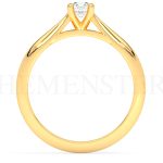 Anillo de compromiso de oro con diamantes