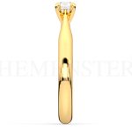 Anillo de compromiso de oro con diamantes