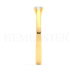 Anillo de compromiso de oro con diamantes