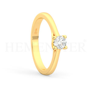 Anillo de compromiso de oro con diamantes