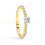 Anillos de compromiso de oro con diamantes