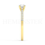 Anillos de compromiso de oro con diamantes