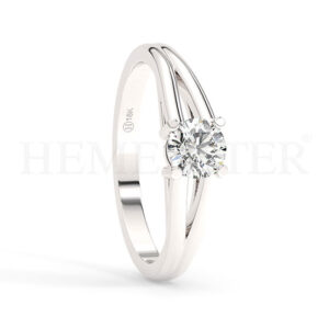 Anillos de compromiso de oro con diamantes