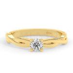 Anillos de compromiso de oro con diamantes