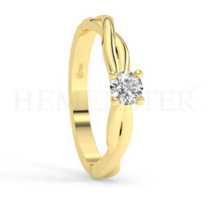 Anillos de compromiso de oro con diamantes