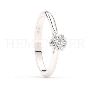 Anillo de oro con diamantes