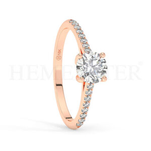 Anillos de compromiso de oro con diamantes