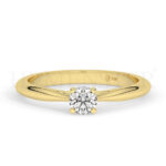 Anillos de compromiso de oro con diamantes