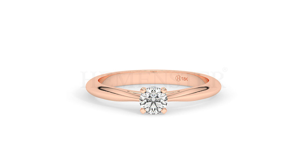 Anillos de compromiso de oro con diamantes