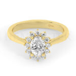 Anillos de compromiso de oro con diamantes