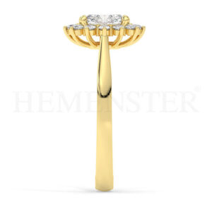 Anillos de compromiso de oro con diamantes