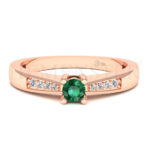 Anillos de compromiso con gemas de color