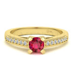 Anillos de compromiso con gemas de color