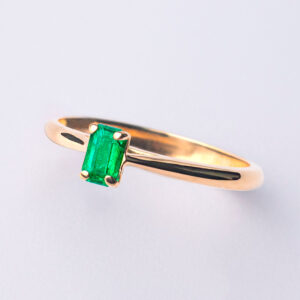 ANILLOS-CON-ESMERALDA