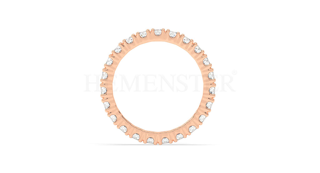 Anillo de oro con diamantes