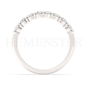 Anillo de oro con diamantes