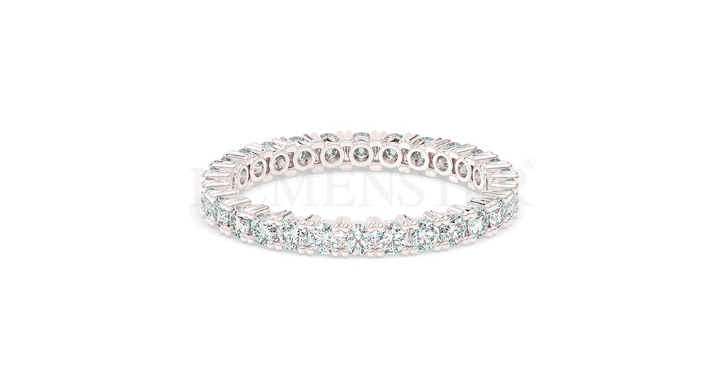 Anillo de oro con diamantes