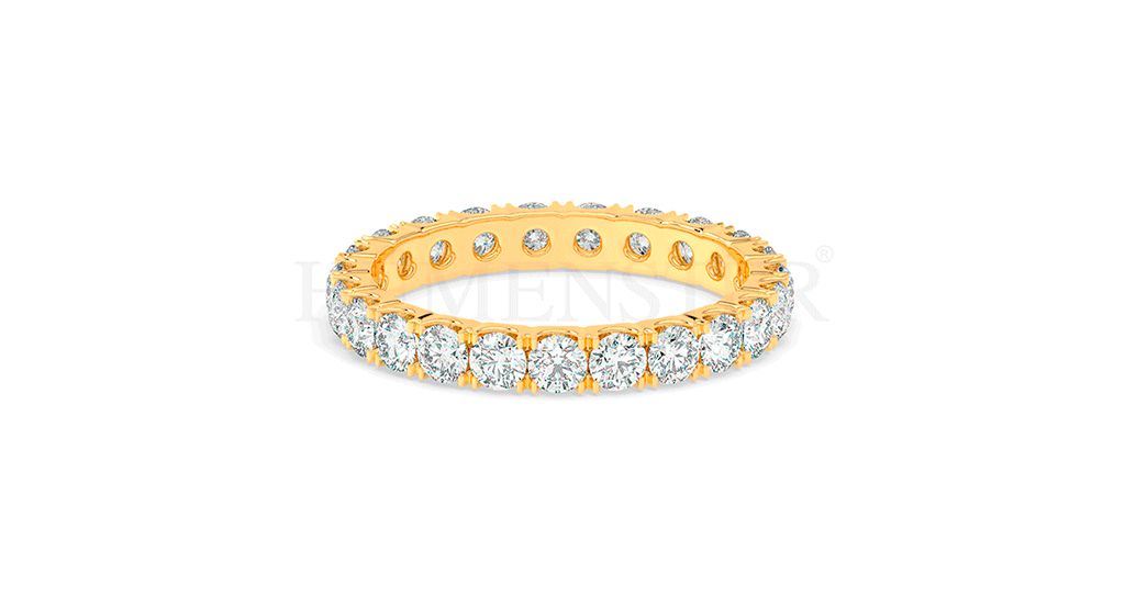 Anillo de oro con diamantes