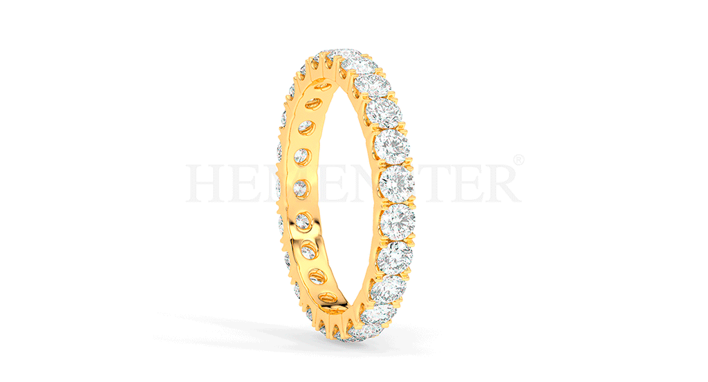 Anillo de oro con diamantes