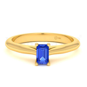 Anillo de oro con gemas de colores