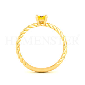 Anillo de oro con gemas de colores