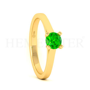 Anillo de oro con gemas de colores