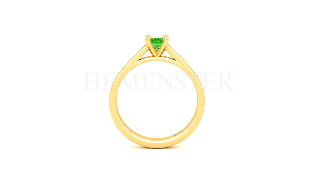 Anillo de oro con gemas de colores
