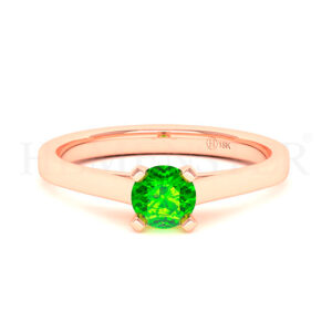 Anillo de oro con gemas de colores