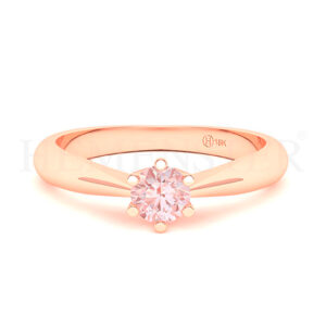 Anillo de oro con gemas de colores