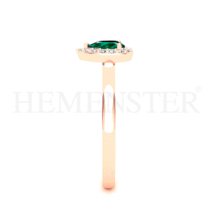 anillo de oro con esmeralda y diamantes