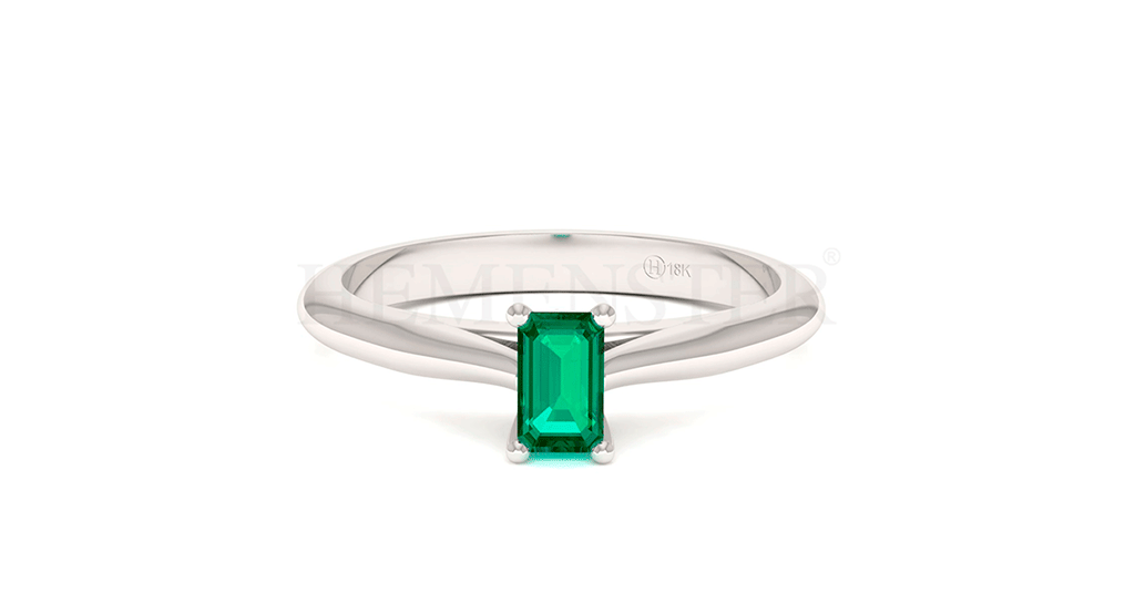 Anillo de compromiso estilo catedral