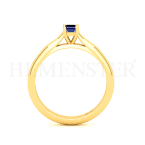 Anillo de oro con zafiro