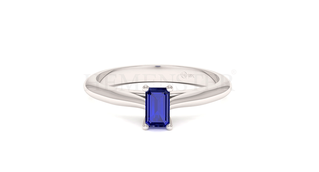 Anillo de oro con zafiro