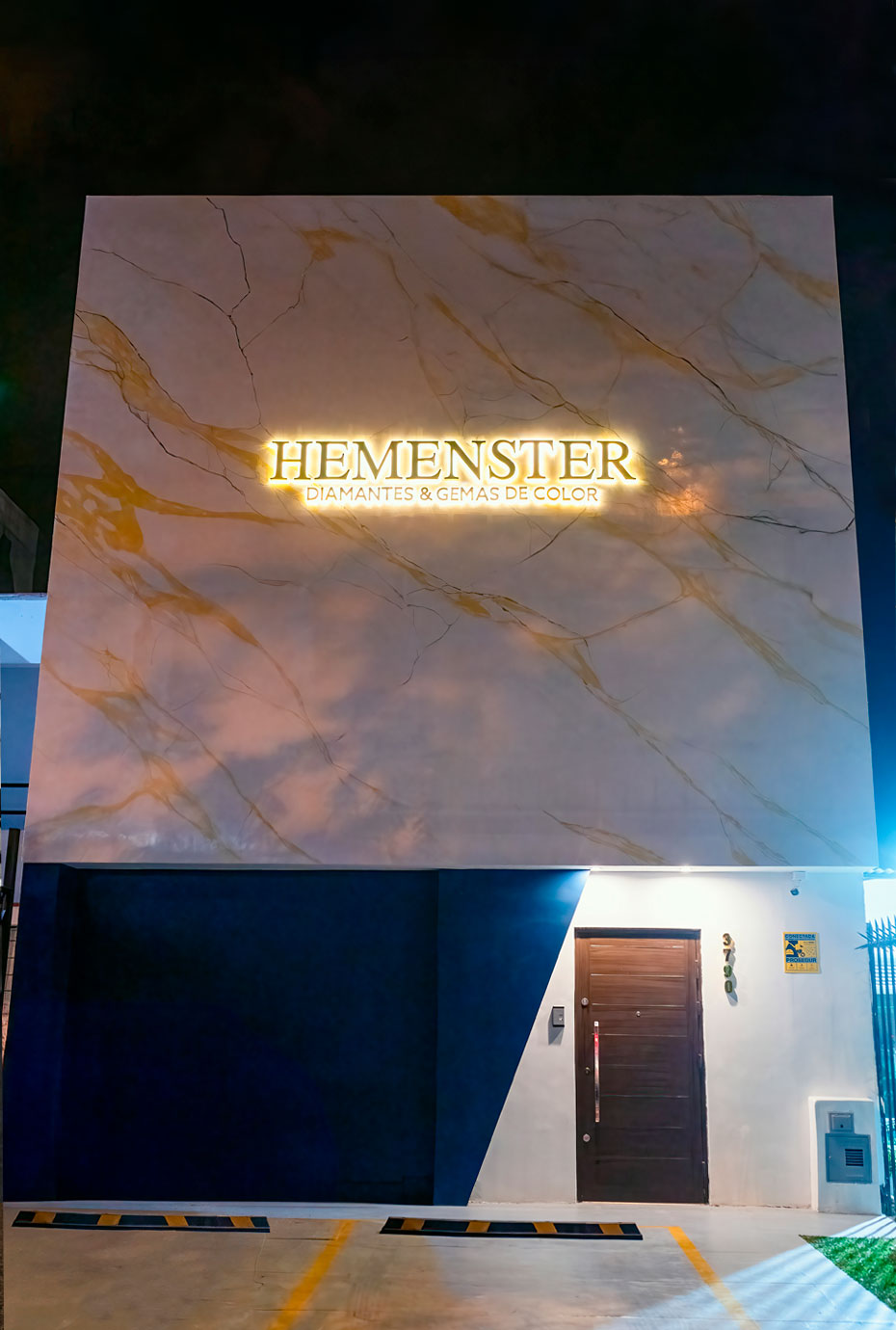 Hemenster - La Firma